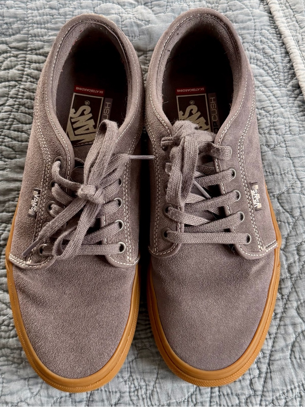 Vans Men’s slate blue Suede Sneakers with Gum Sole men’s size 8